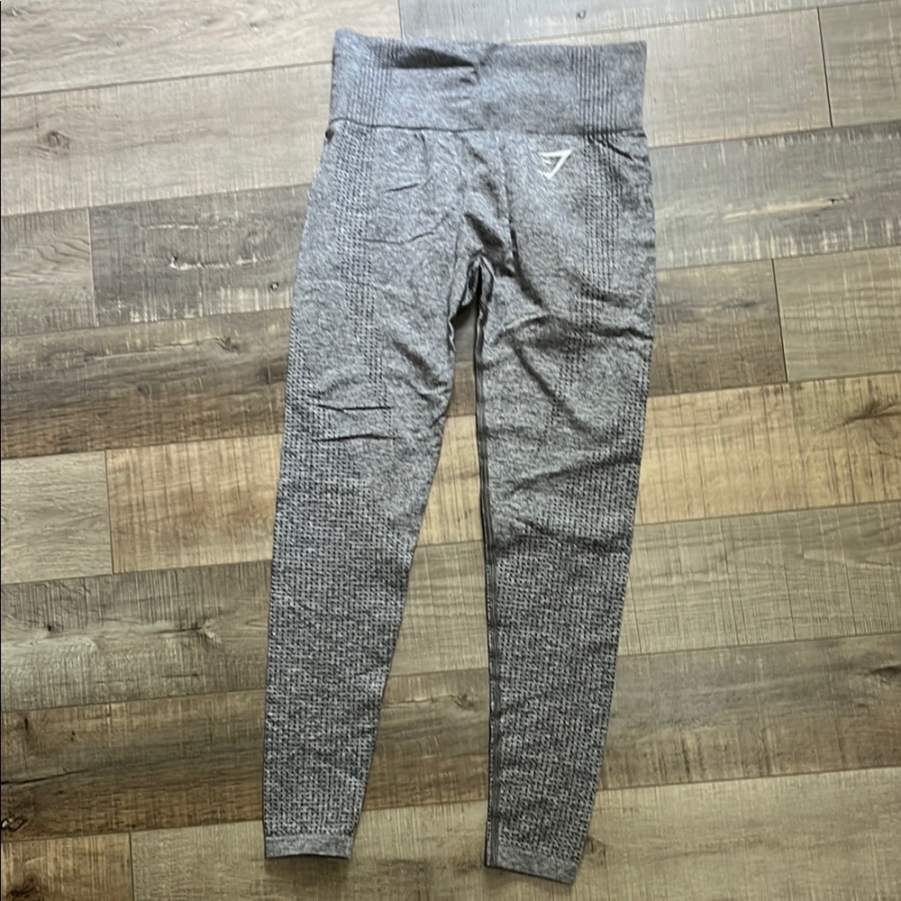 Gymshark Women’s Gray Leggings size Small